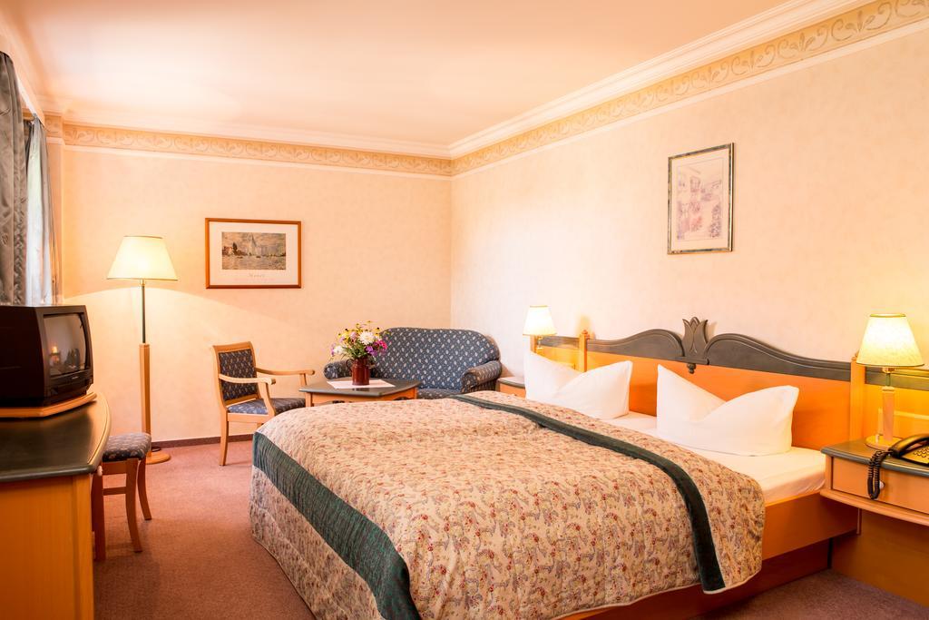 Up Hus Hotel 네우루핀 외부 사진